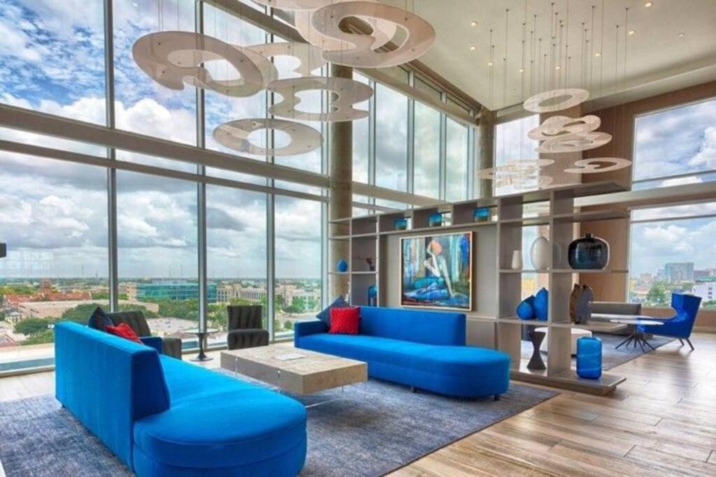 Luxury Highrise In Midtown - Skyline Views And Chic Decor Apartment Houston Ngoại thất bức ảnh
