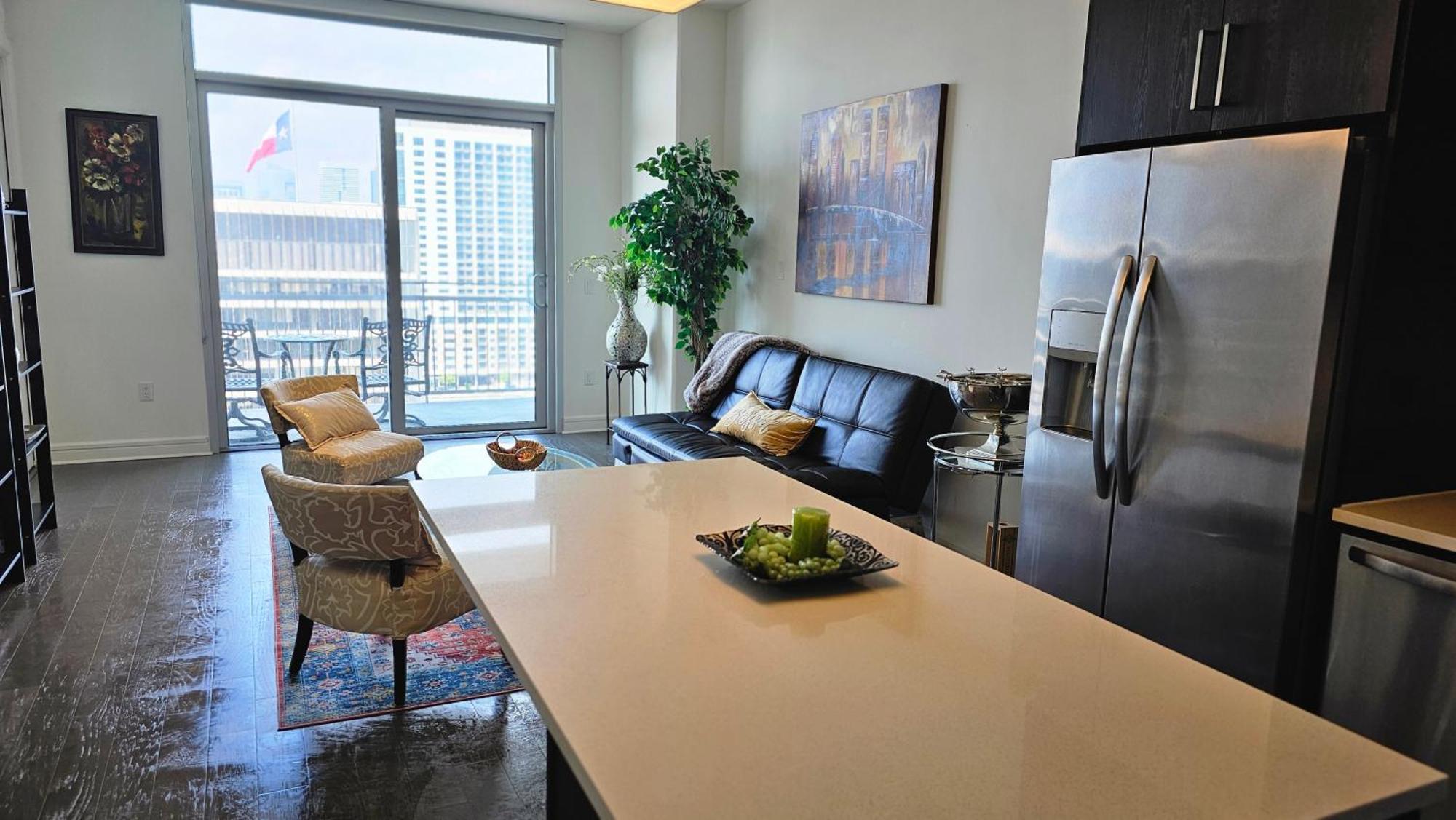 Luxury Highrise In Midtown - Skyline Views And Chic Decor Apartment Houston Ngoại thất bức ảnh